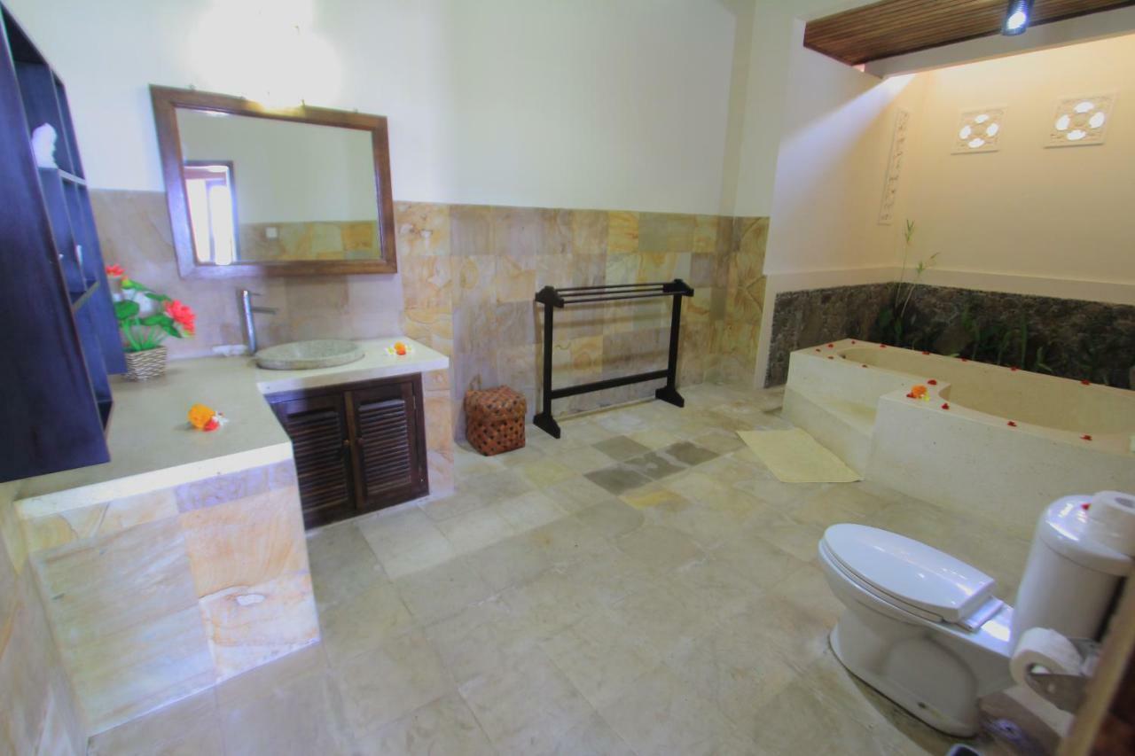 Ocean Beachfront Villa Dini Banjar  Esterno foto